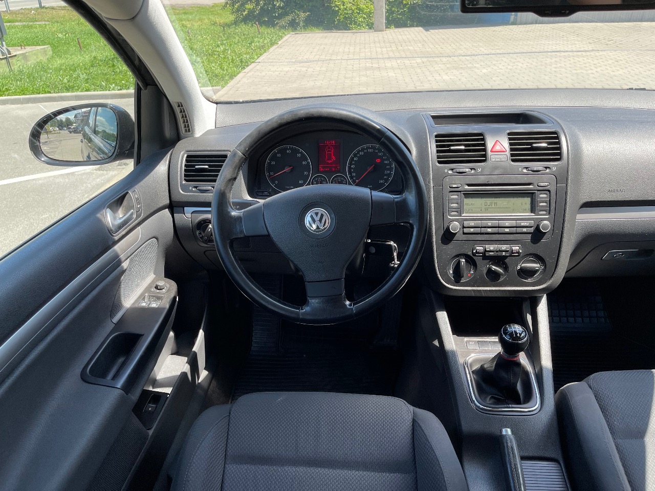 Volkswagen Golf - фото 8