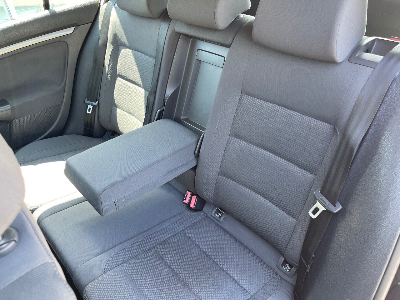 Volkswagen Golf - фото 17