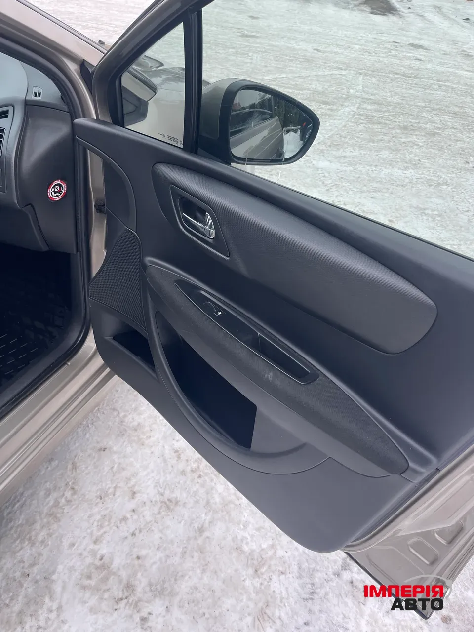 Citroen C4 - фото 4