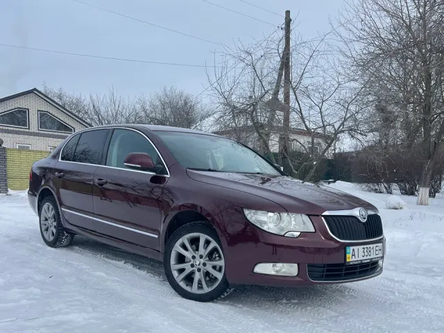 Skoda Superb - фото 1
