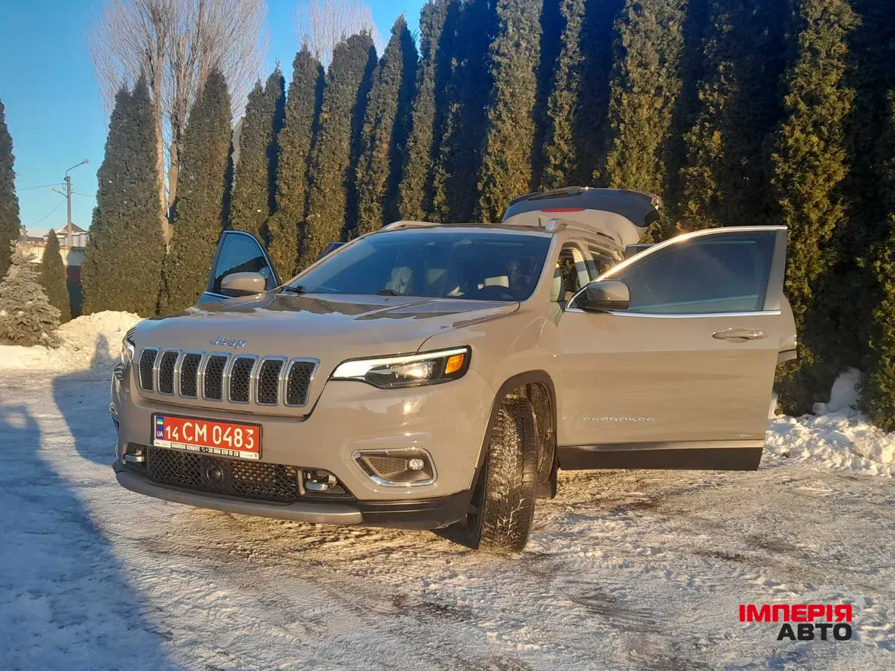 Jeep Cherokee - фото 12