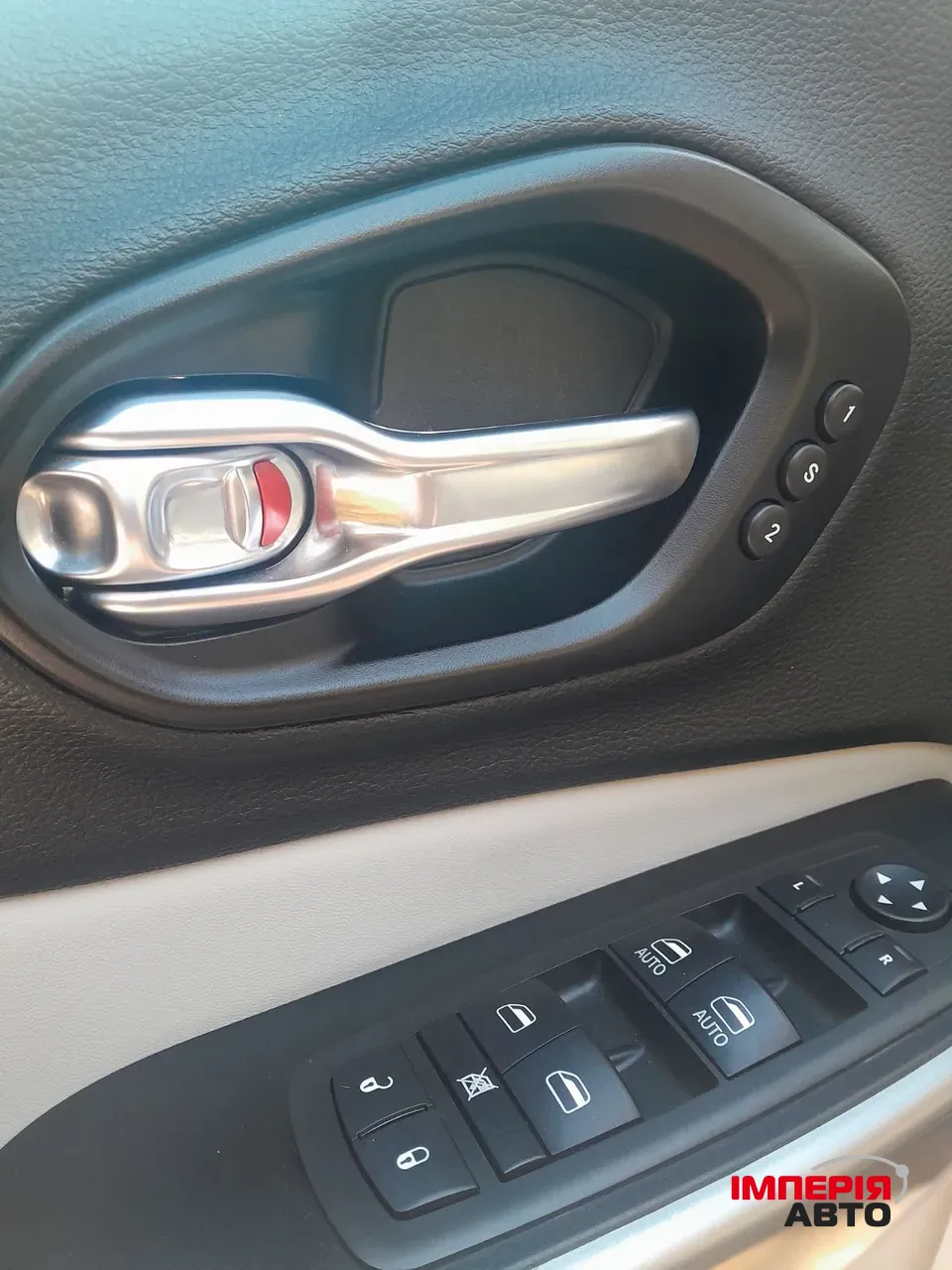 Jeep Cherokee - фото 22