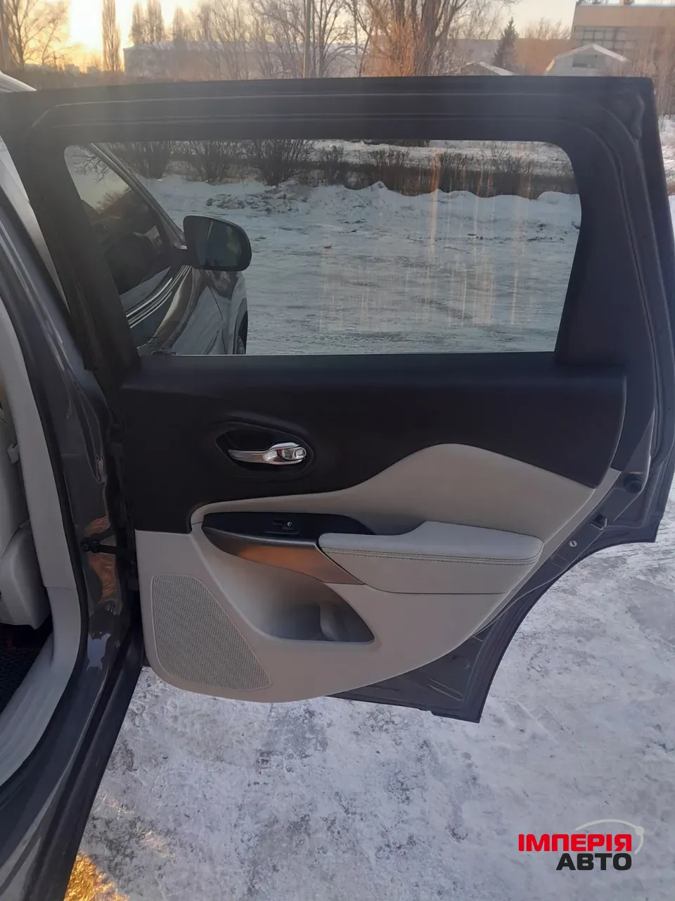 Jeep Cherokee - фото 20