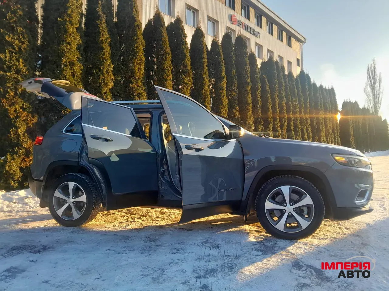 Jeep Cherokee - фото 10