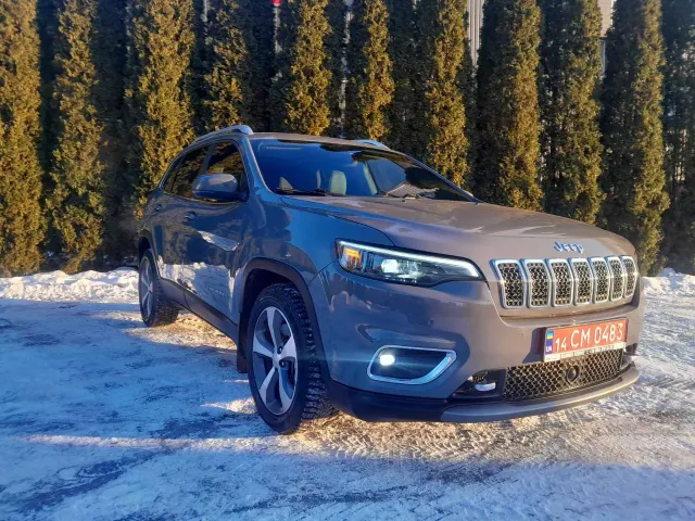 Jeep Cherokee - фото 1