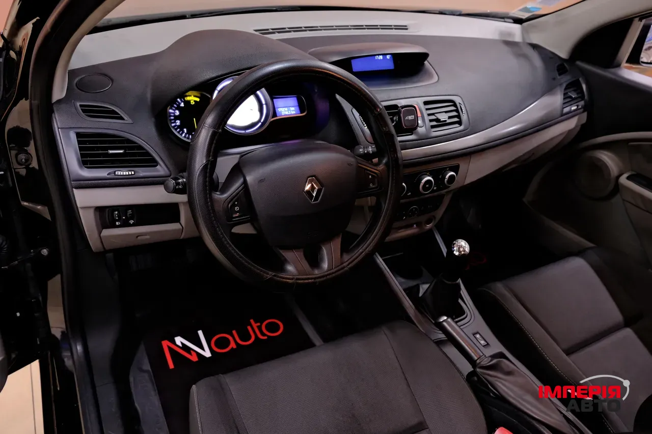 Renault Megane - фото 7