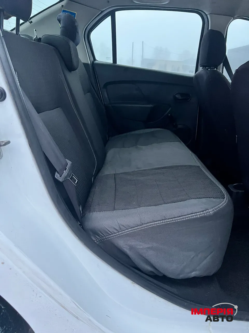 Renault Logan - фото 9