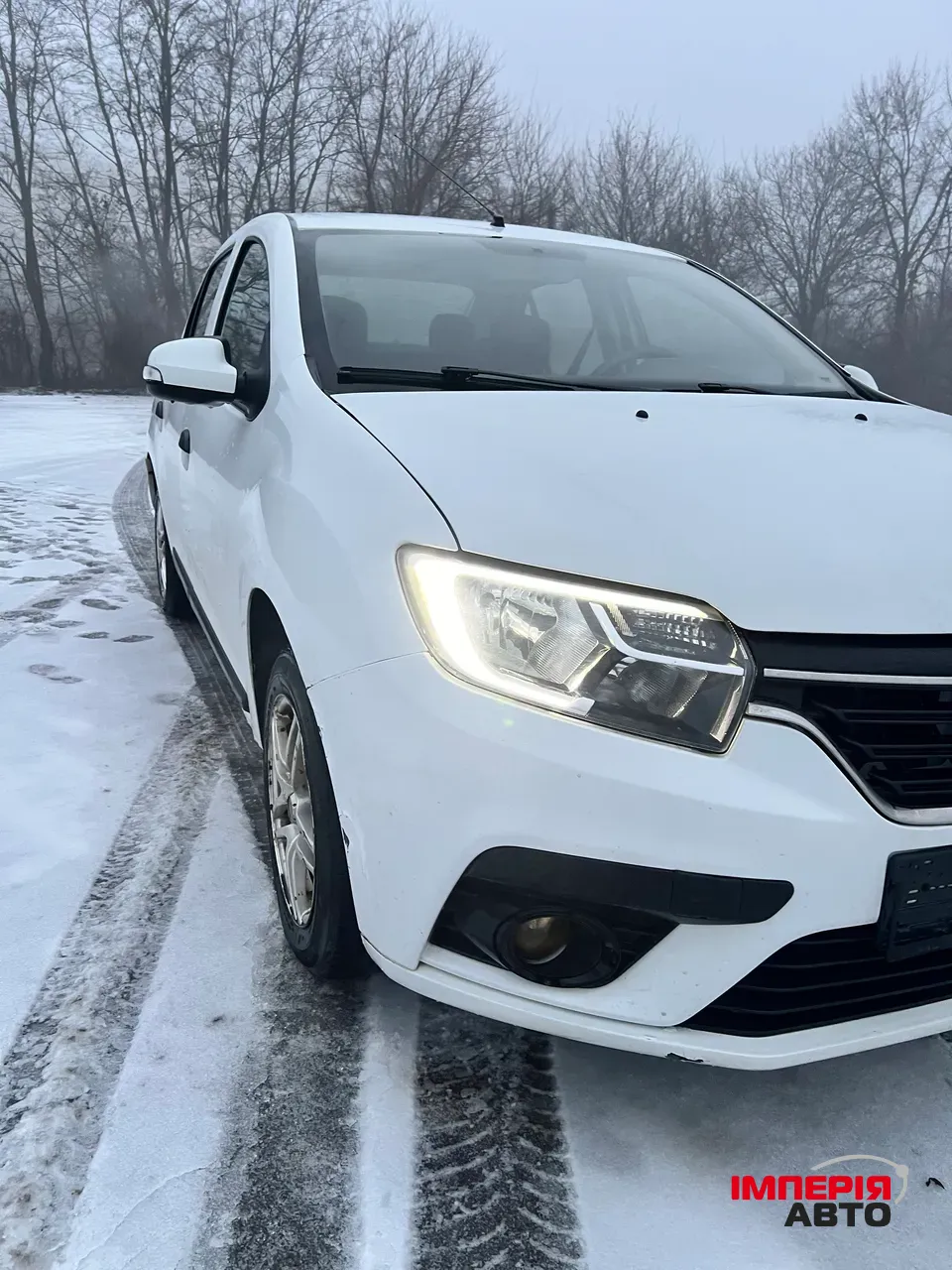 Renault Logan - фото 3