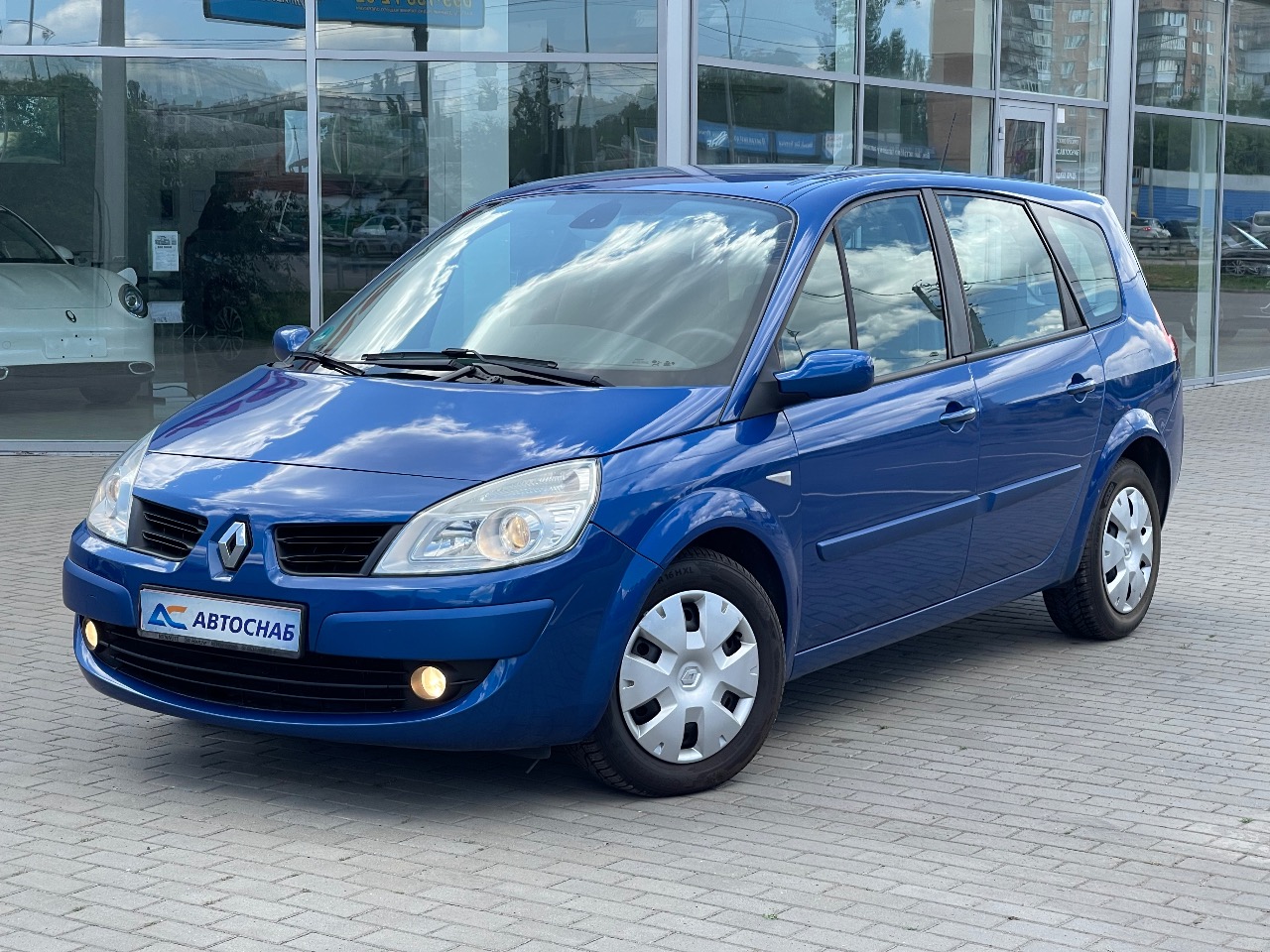 Renault Scenic - фото 3