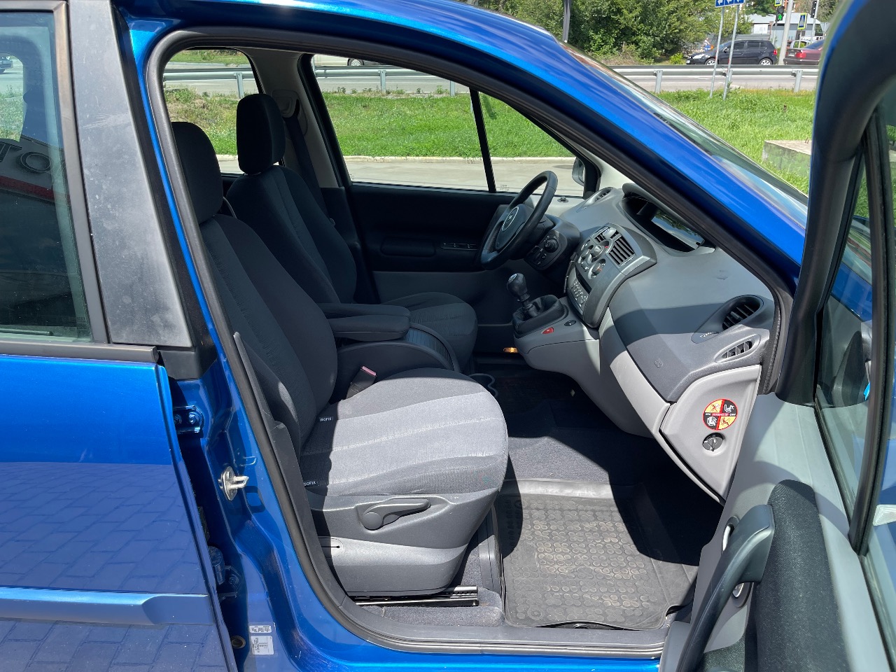 Renault Scenic - фото 19