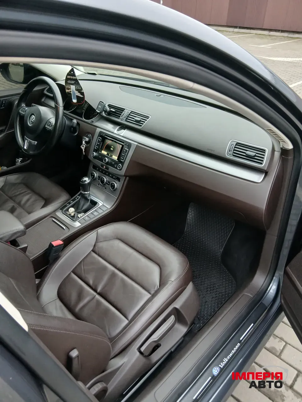 Volkswagen Passat - фото 6