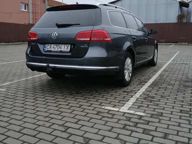 Volkswagen Passat - фото 2