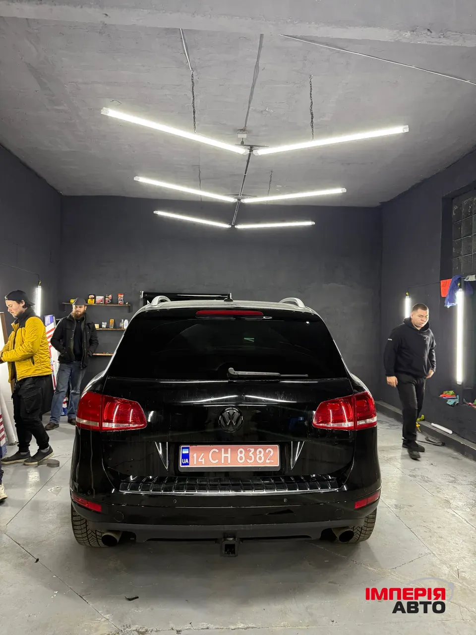 Volkswagen Touareg - фото 6