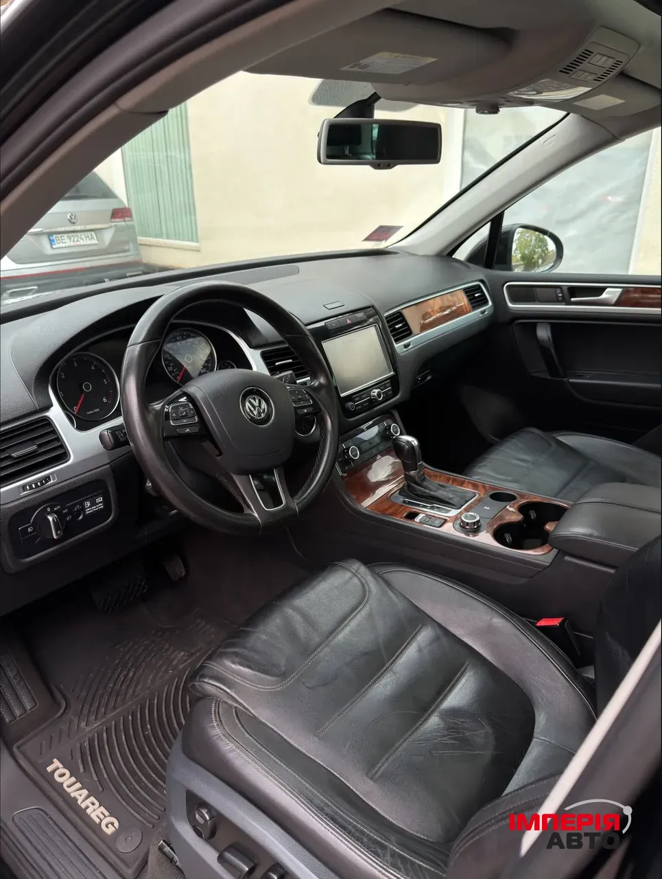 Volkswagen Touareg - фото 2