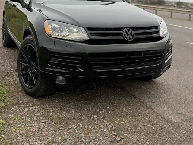 Volkswagen Touareg - фото 5