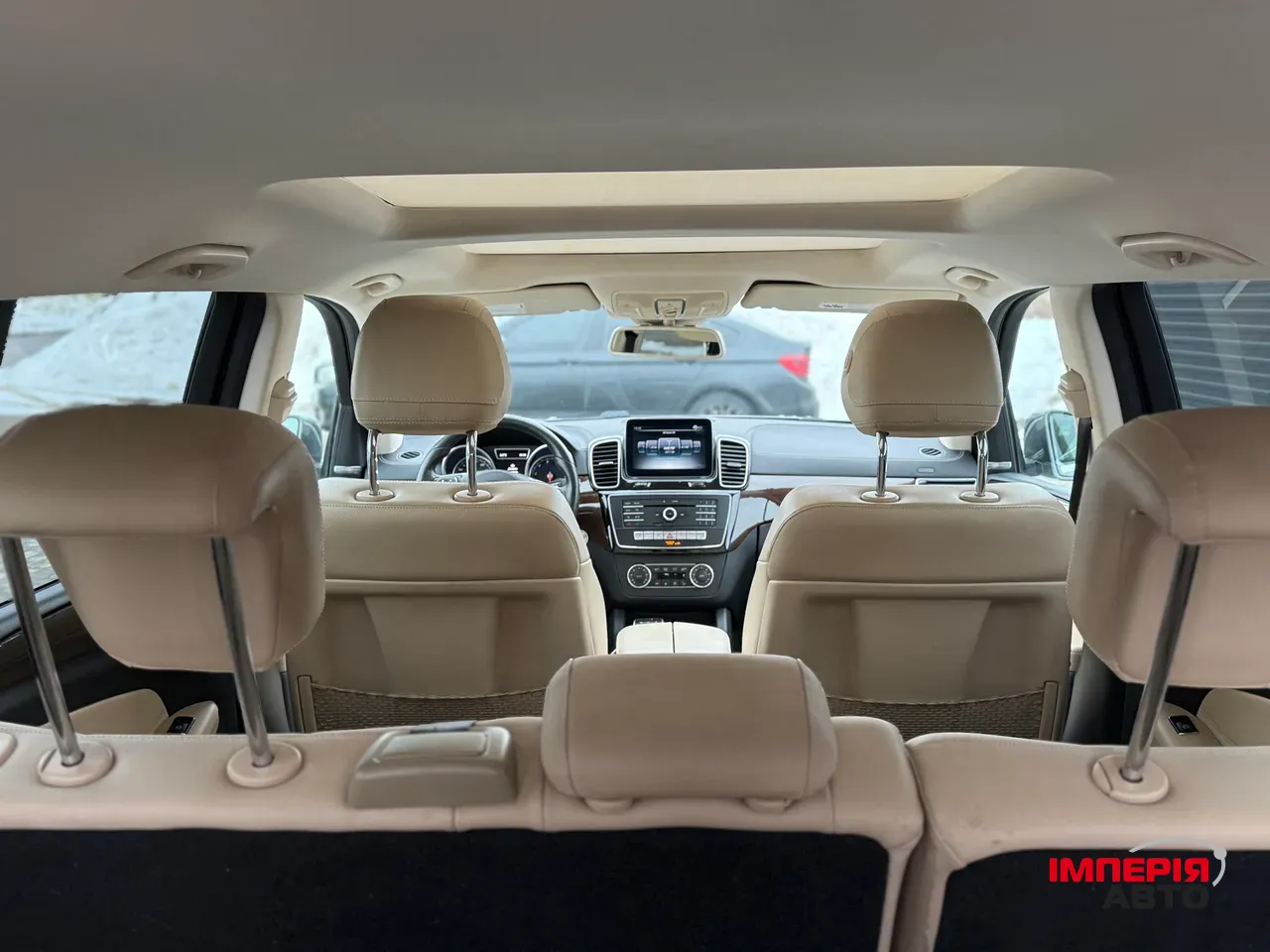 Mercedes-Benz GLS - фото 12