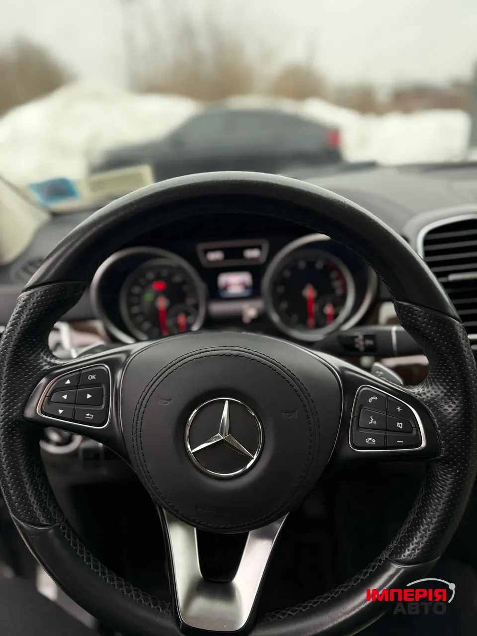 Mercedes-Benz GLS - фото 27