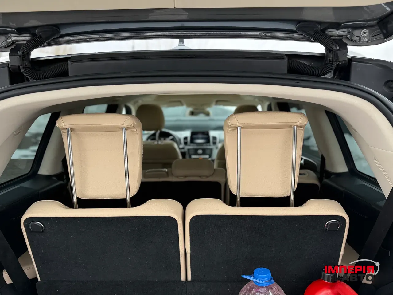 Mercedes-Benz GLS - фото 10