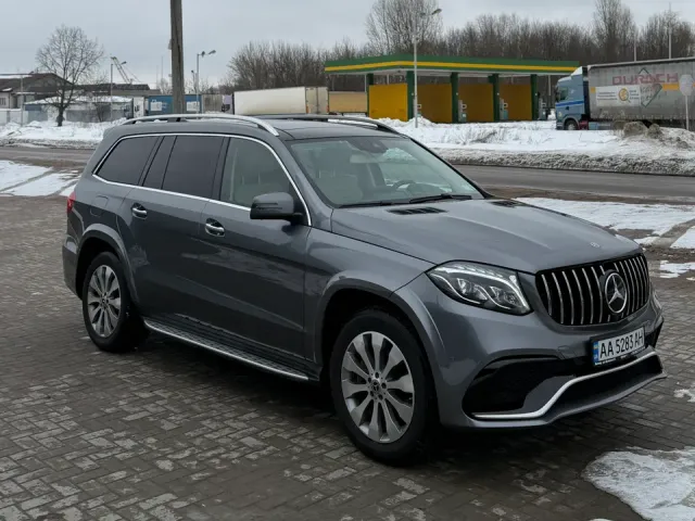 Mercedes-Benz GLS - фото 4