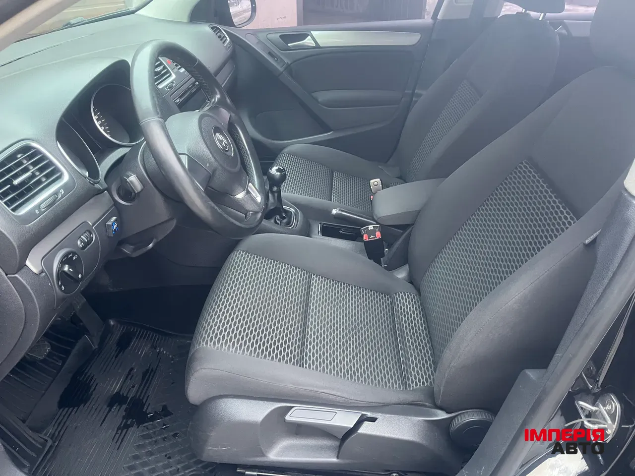 Volkswagen Golf - фото 14