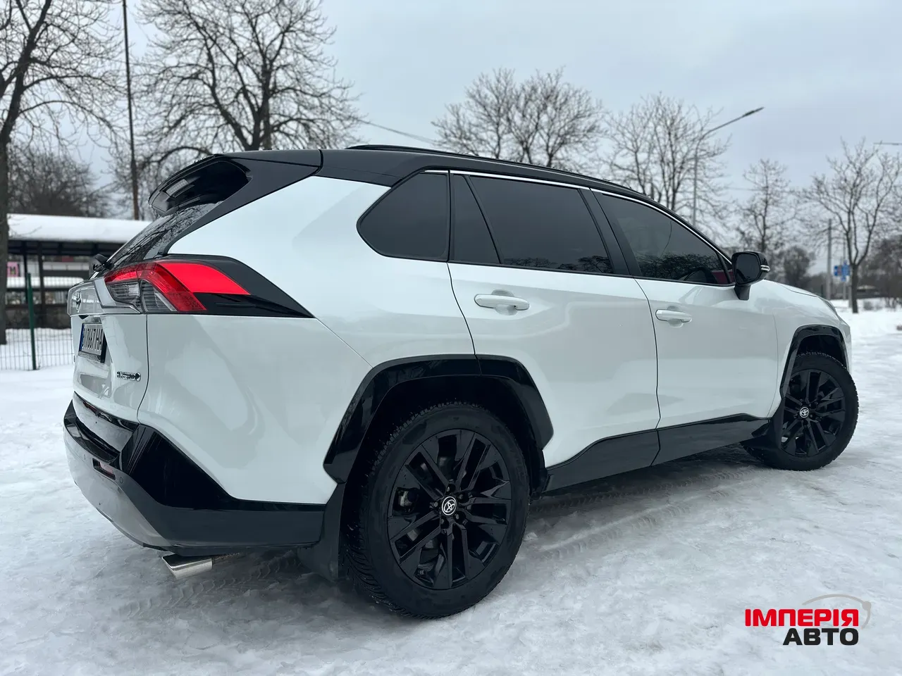 Toyota RAV4 - фото 4