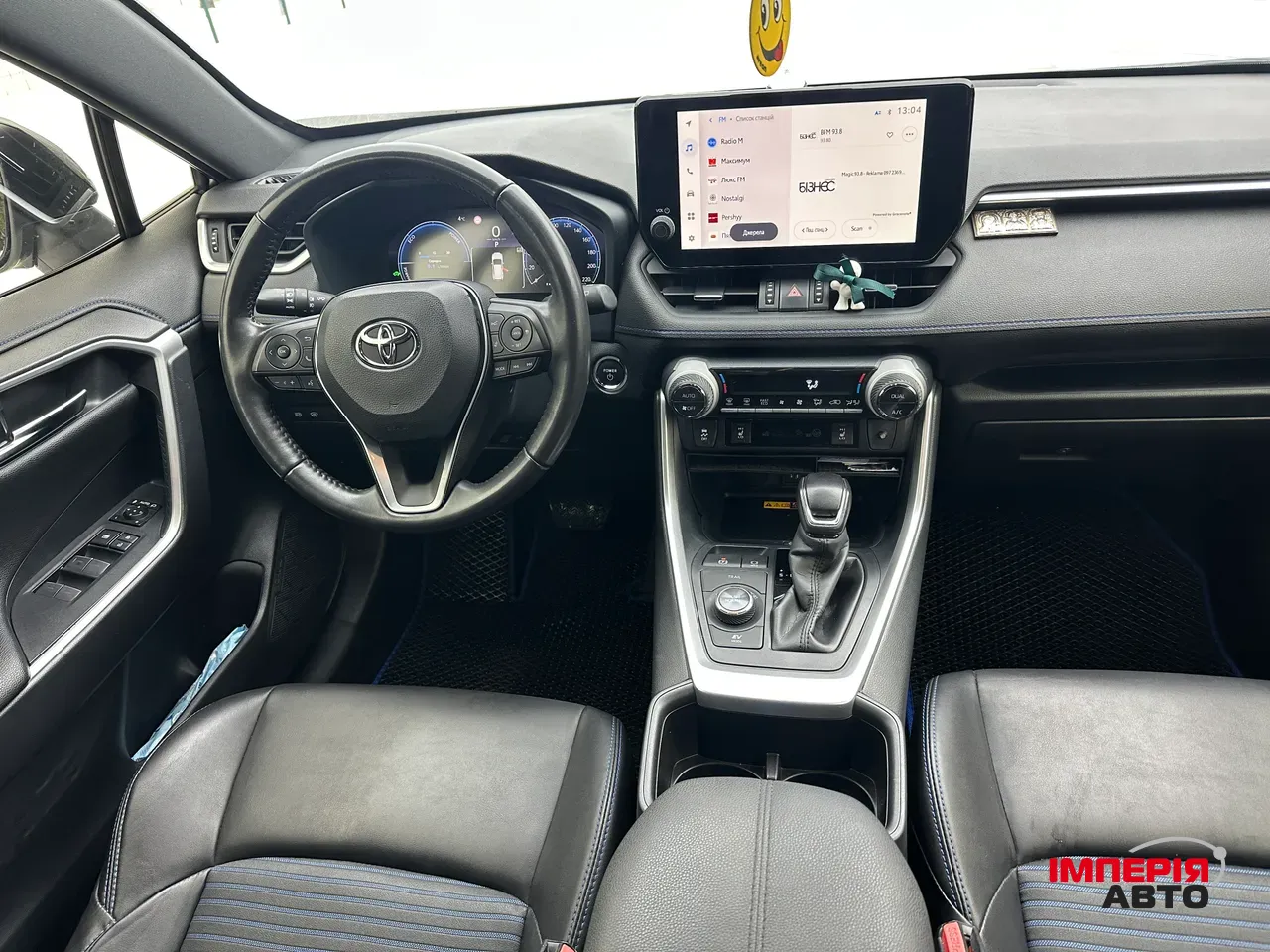 Toyota RAV4 - фото 12