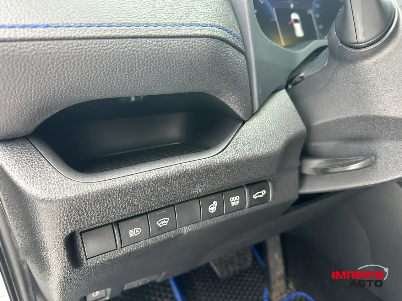 Toyota RAV4 - фото 9