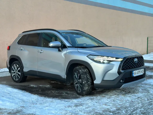 Toyota Corolla Cross - фото 3