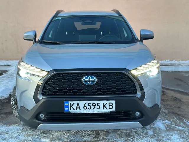 Toyota Corolla Cross - фото 2