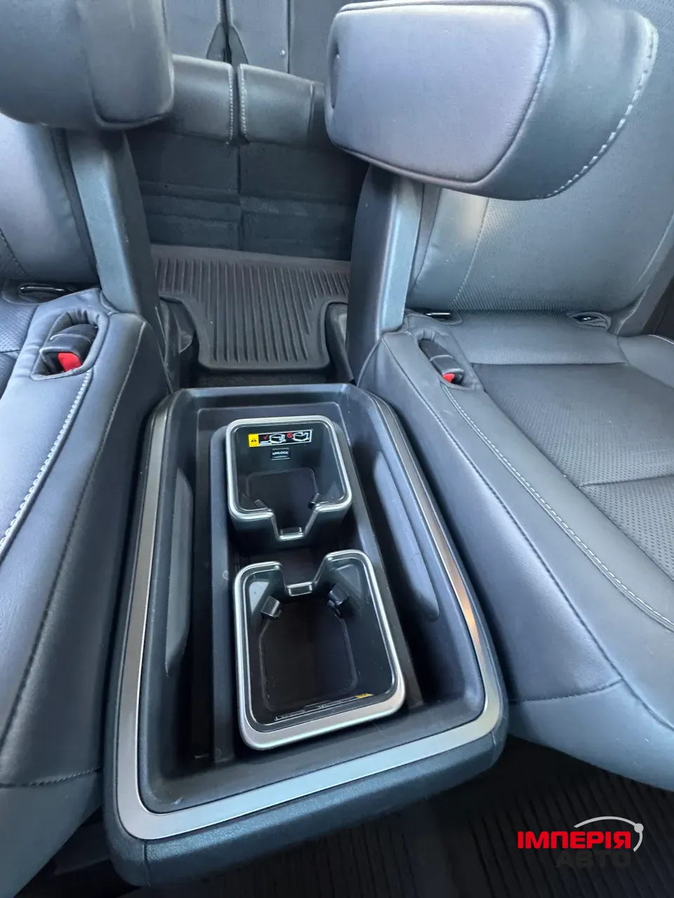 Lexus TX - фото 21