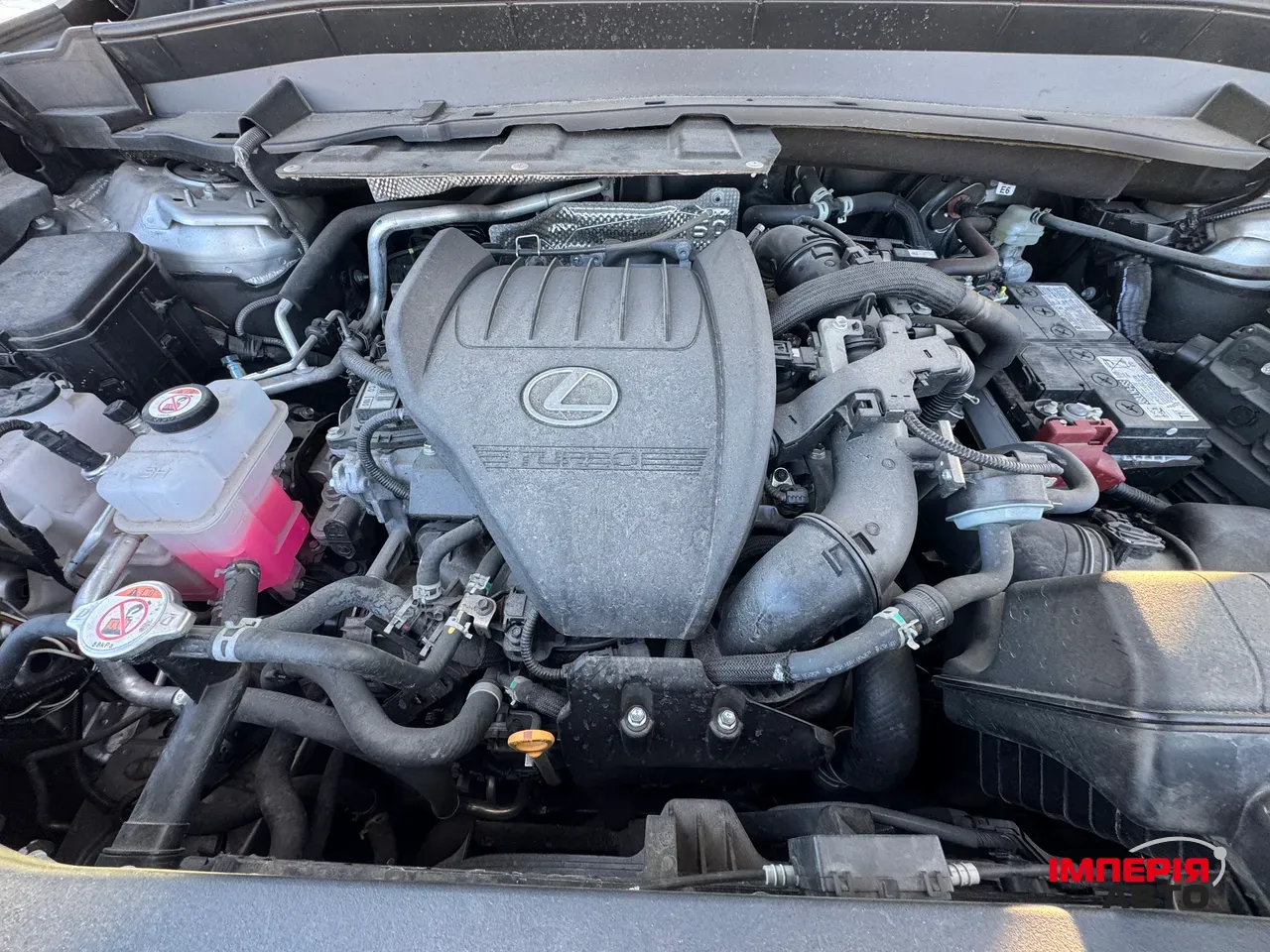 Lexus TX - фото 41