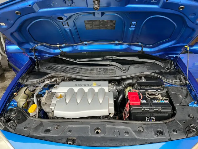 Renault Megane - фото 5