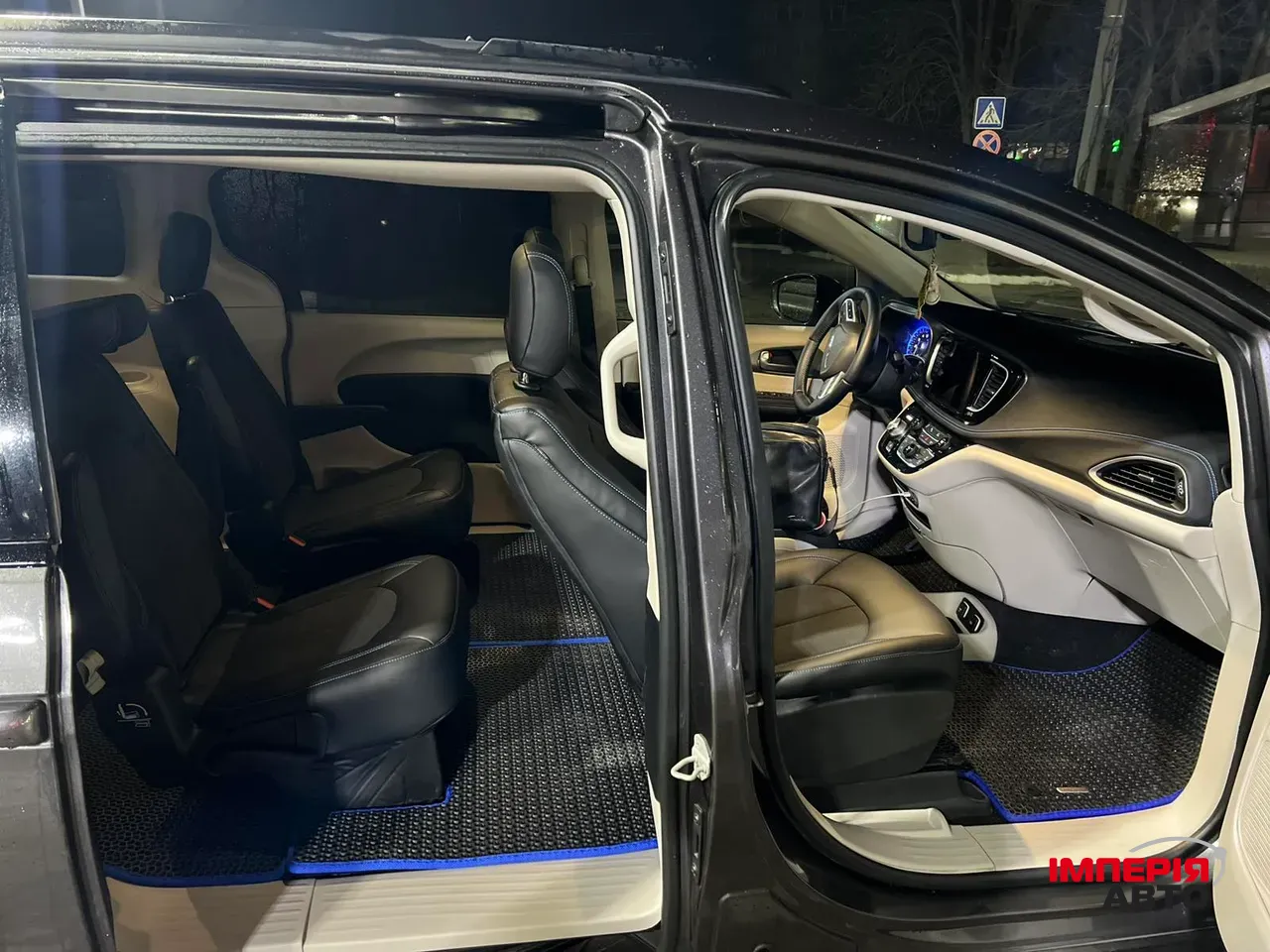 Chrysler Pacifica - фото 6