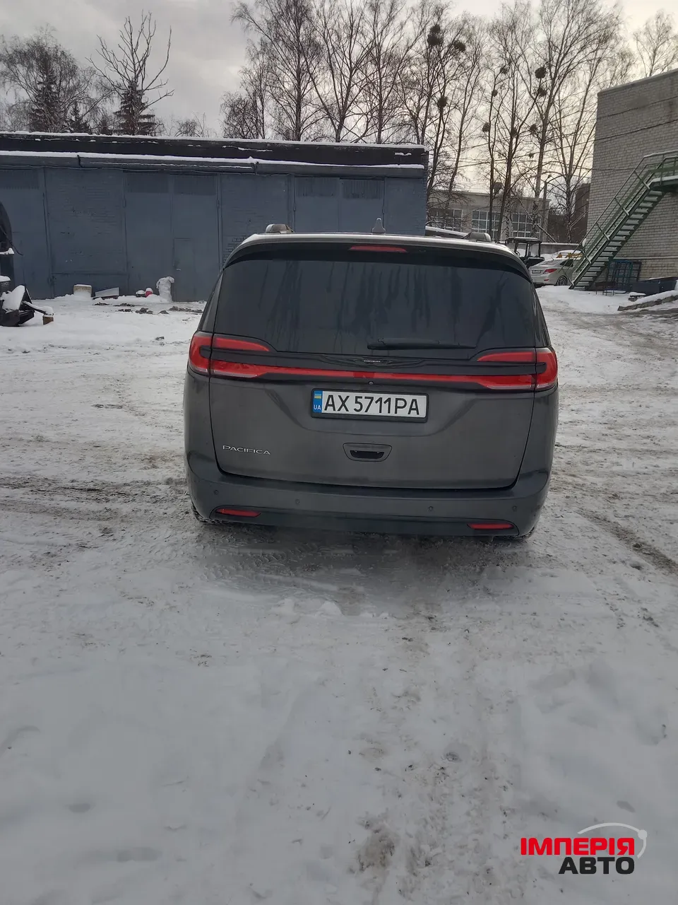 Chrysler Pacifica - фото 9