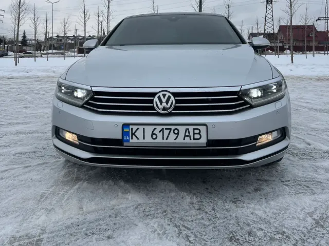 Volkswagen Passat - фото 1