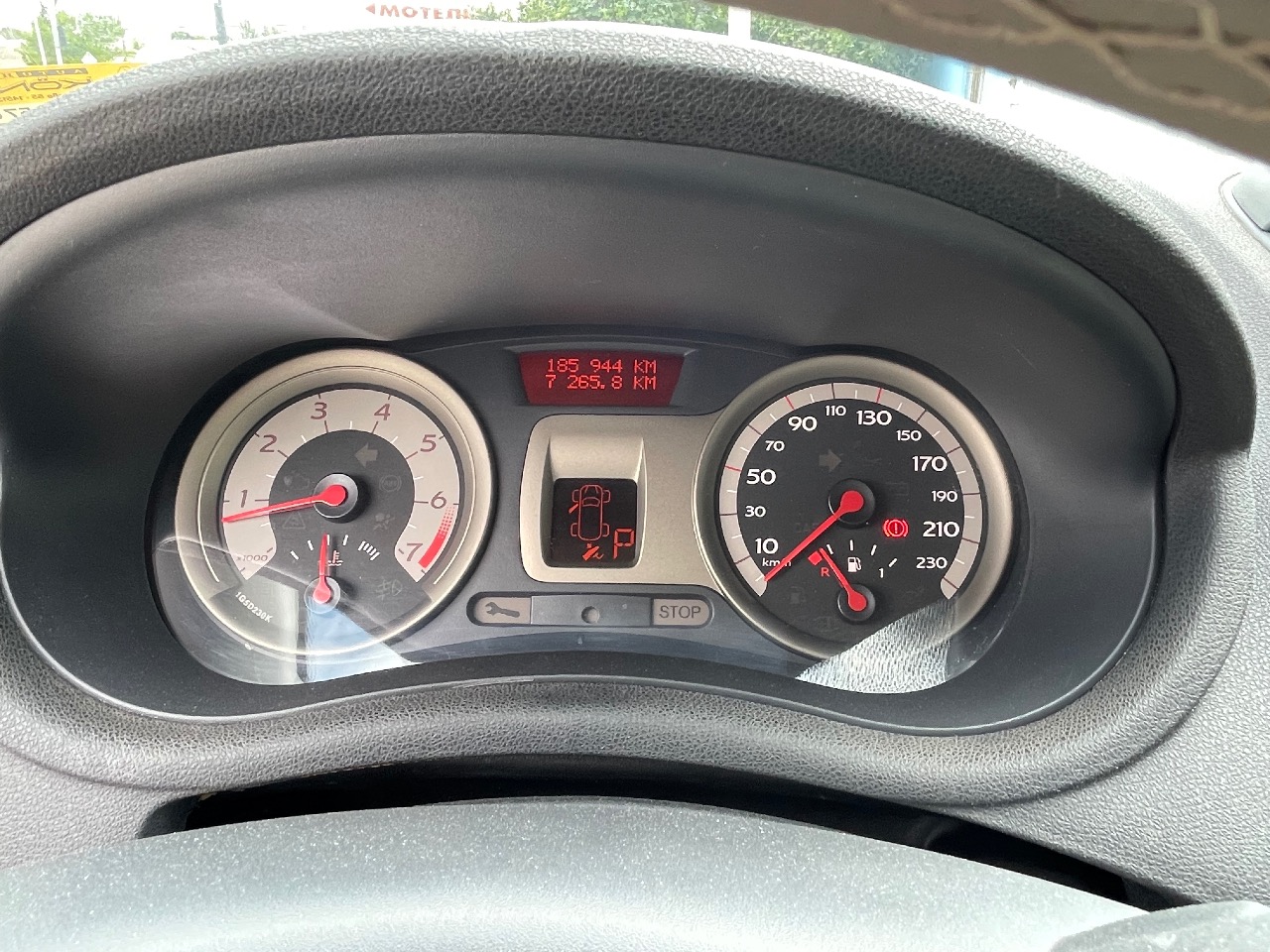 Renault Clio - фото 4