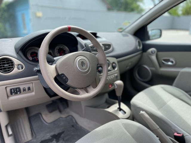 Renault Clio - фото 3