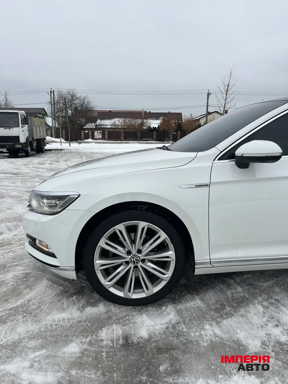 Volkswagen Passat - фото 3