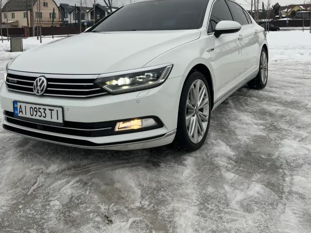 Volkswagen Passat - фото 2