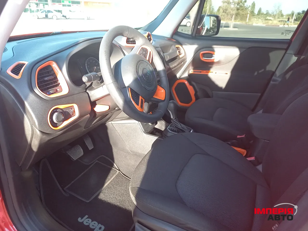 Jeep Renegade - фото 17