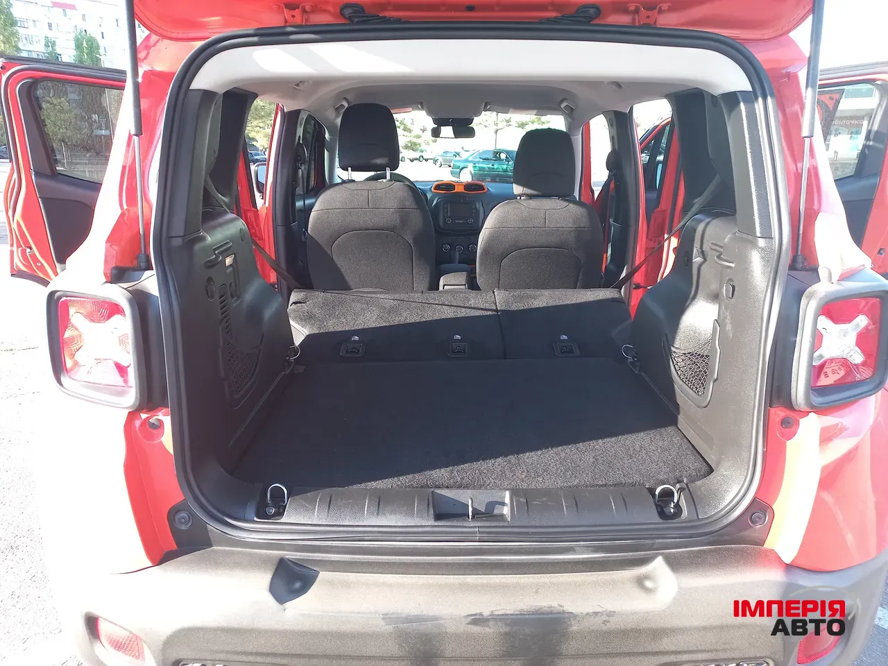 Jeep Renegade - фото 15