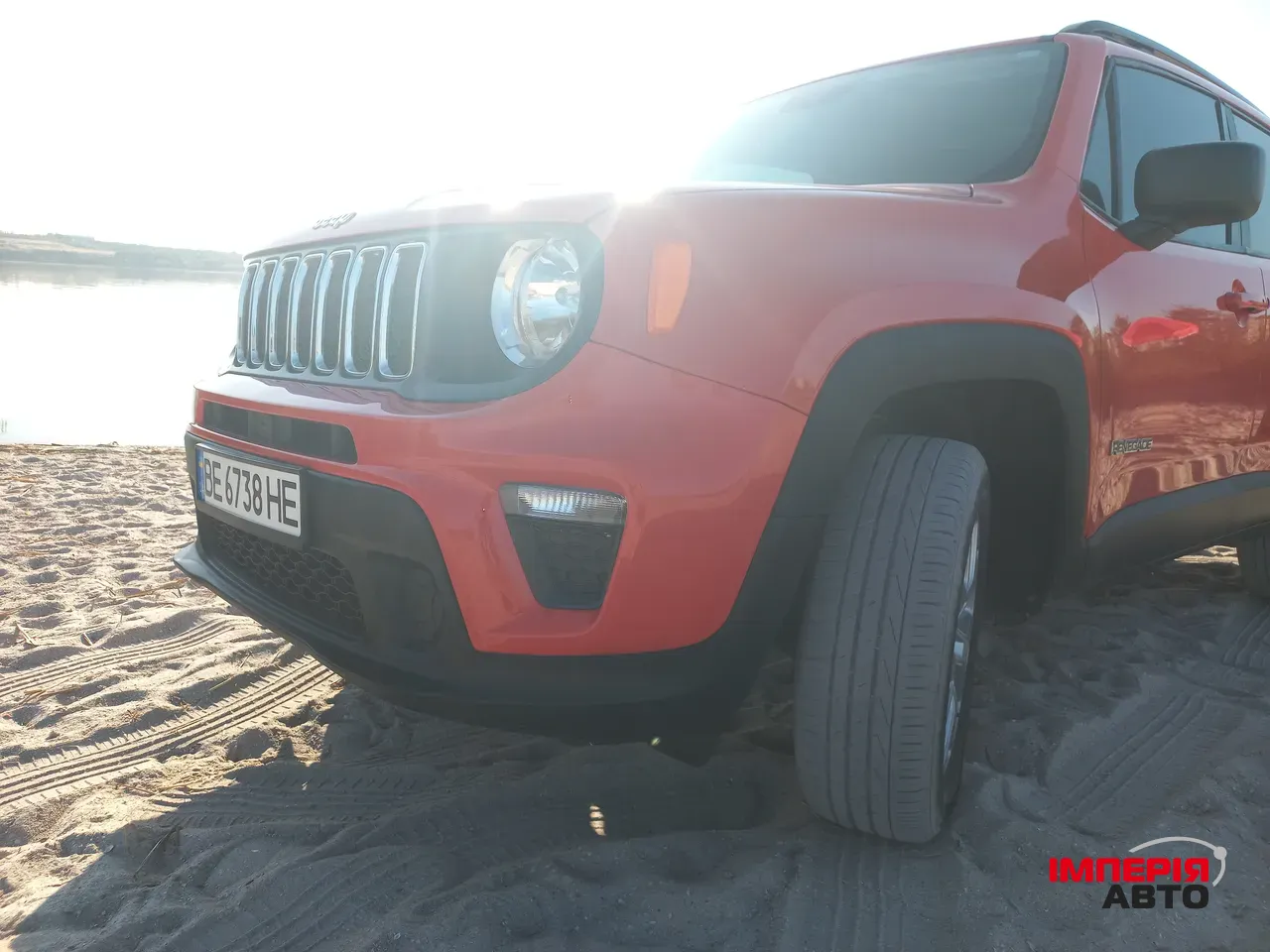 Jeep Renegade - фото 12