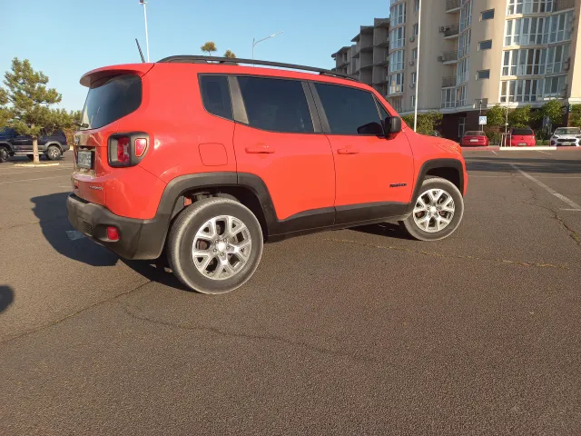 Jeep Renegade - фото 5