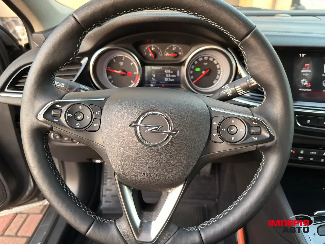 Opel Insignia - фото 18