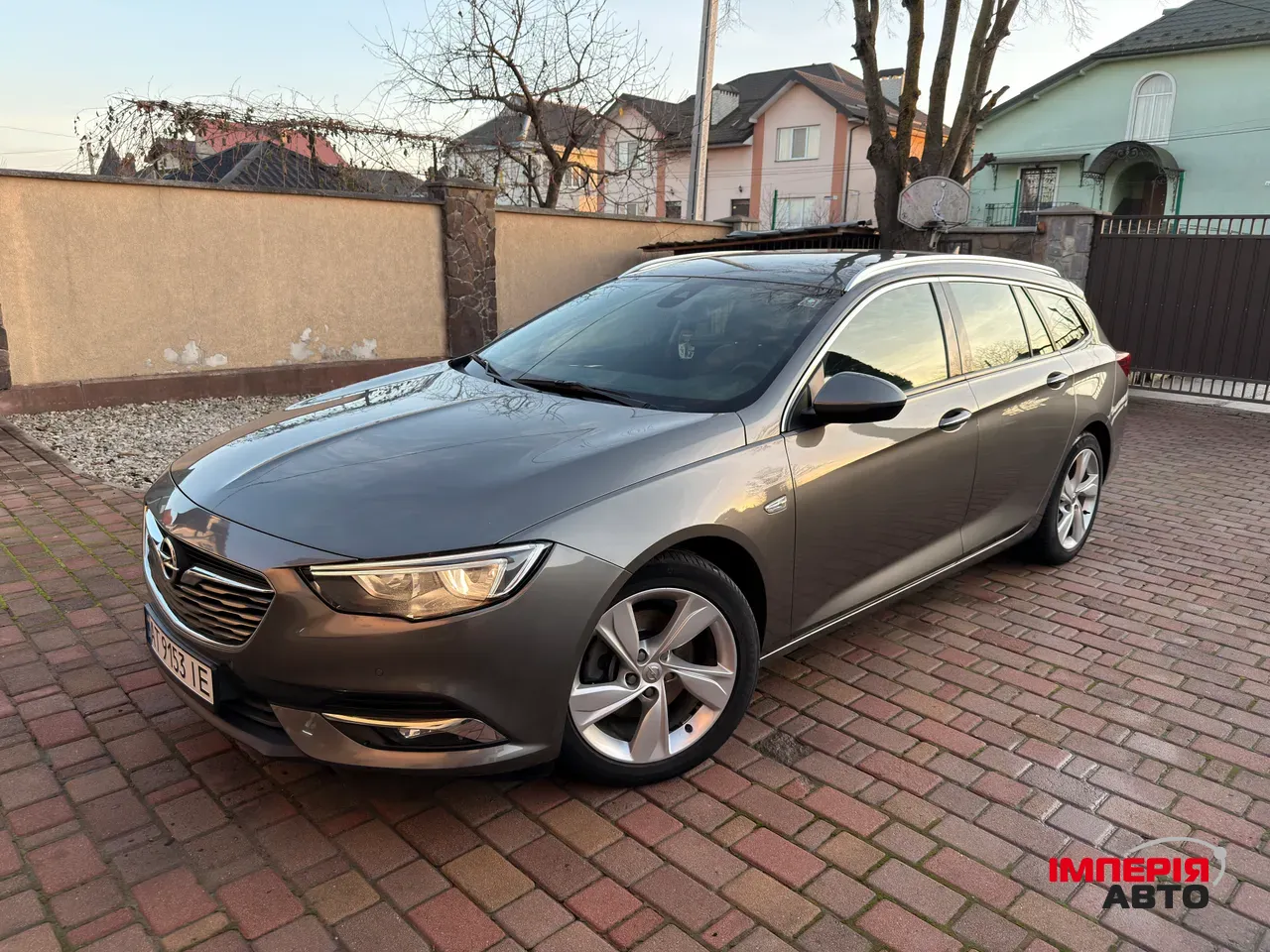 Opel Insignia - фото 1