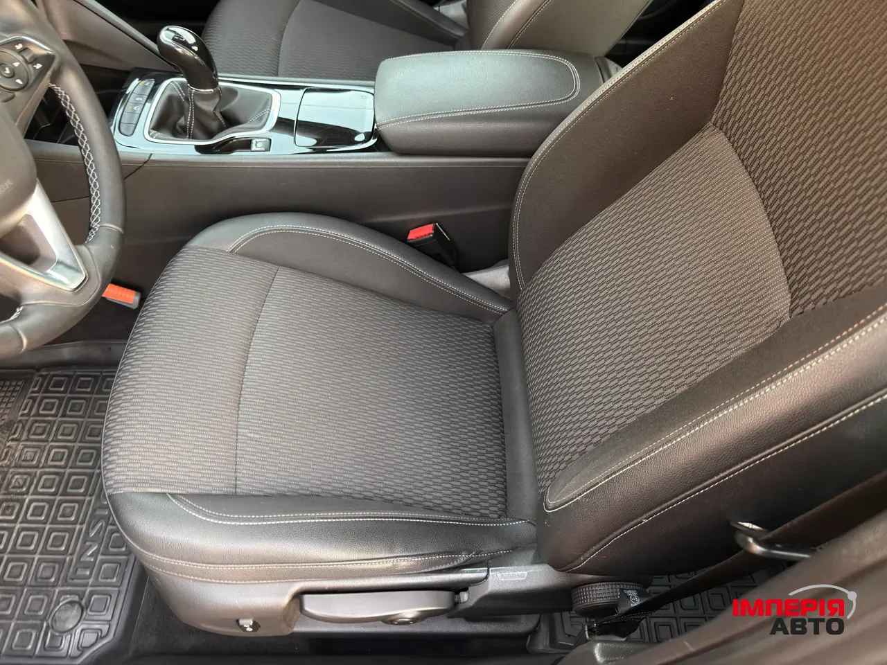 Opel Insignia - фото 32