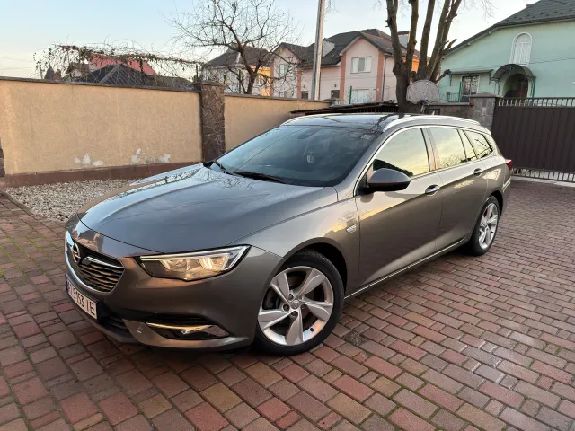 Opel Insignia - фото 1