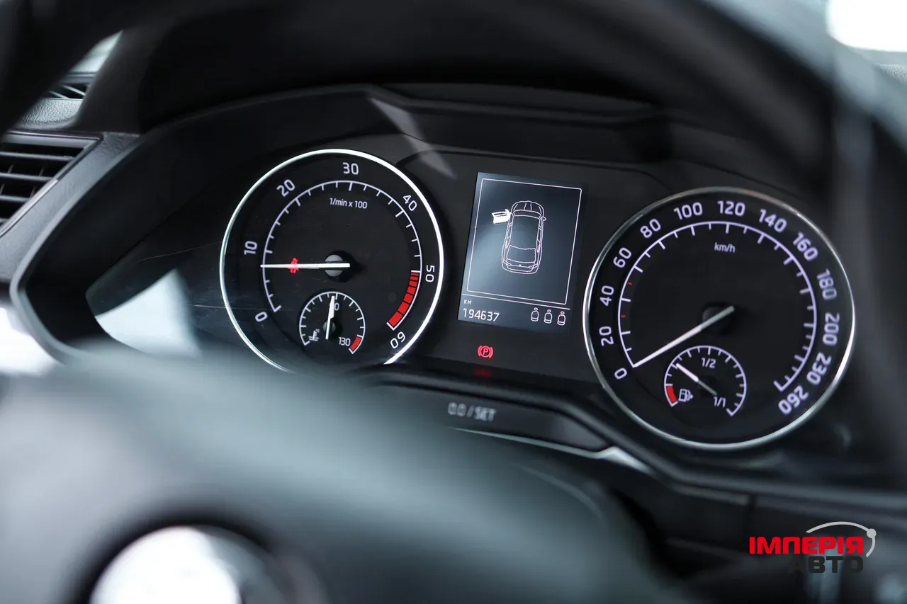 Skoda Superb - фото 13