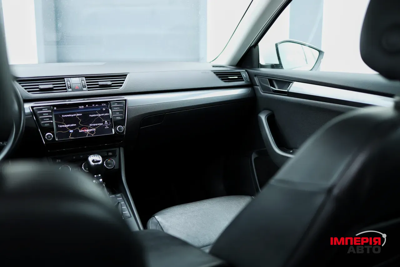 Skoda Superb - фото 10