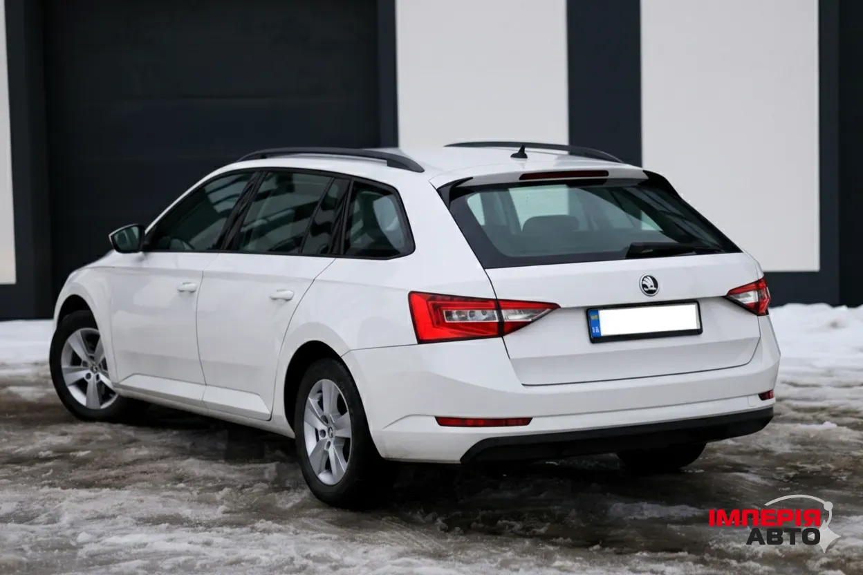Skoda Superb - фото 5